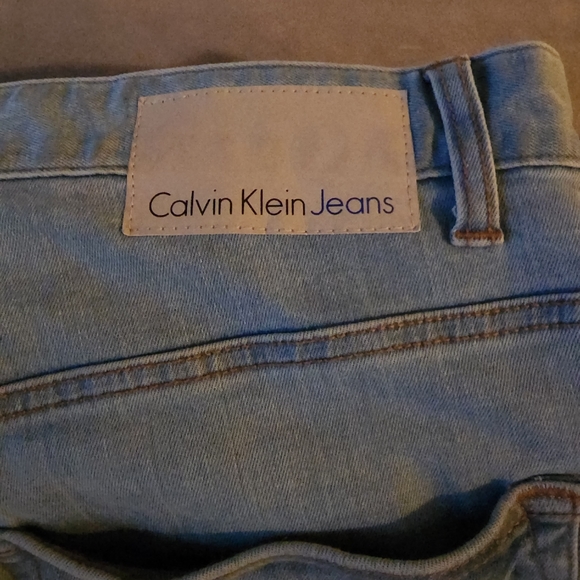 New condition Calvin Klein jeans for men. Size 38x32 - Picture 2 of 4